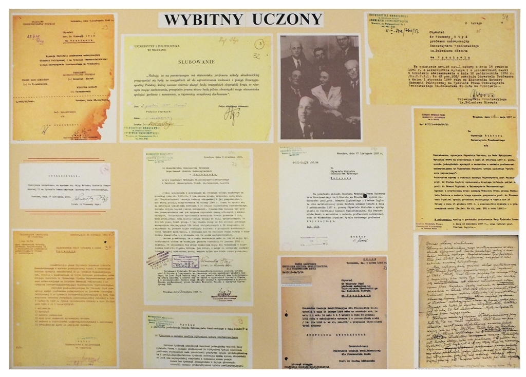 Tablice z wystawy upamiętniającej prof. Stysia