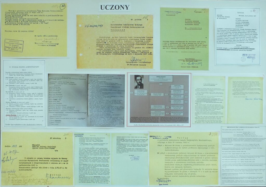 Tablice z wystawy upamiętniającej prof. Mycielskiego