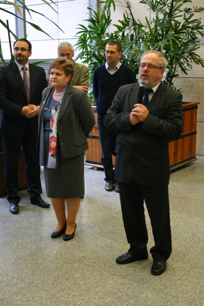 Zdjęcia z wystawy upamiętniającej prof. Mycielskiego