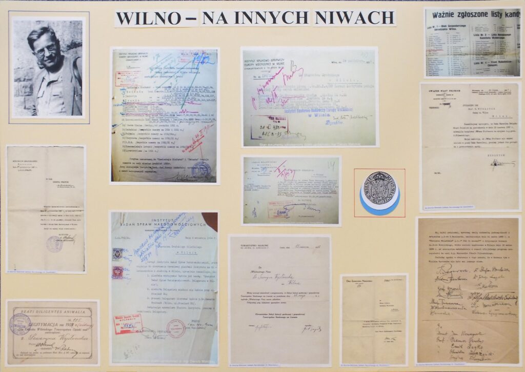 Tablice z wystawy upamiętniającej prof. Wysłoucha